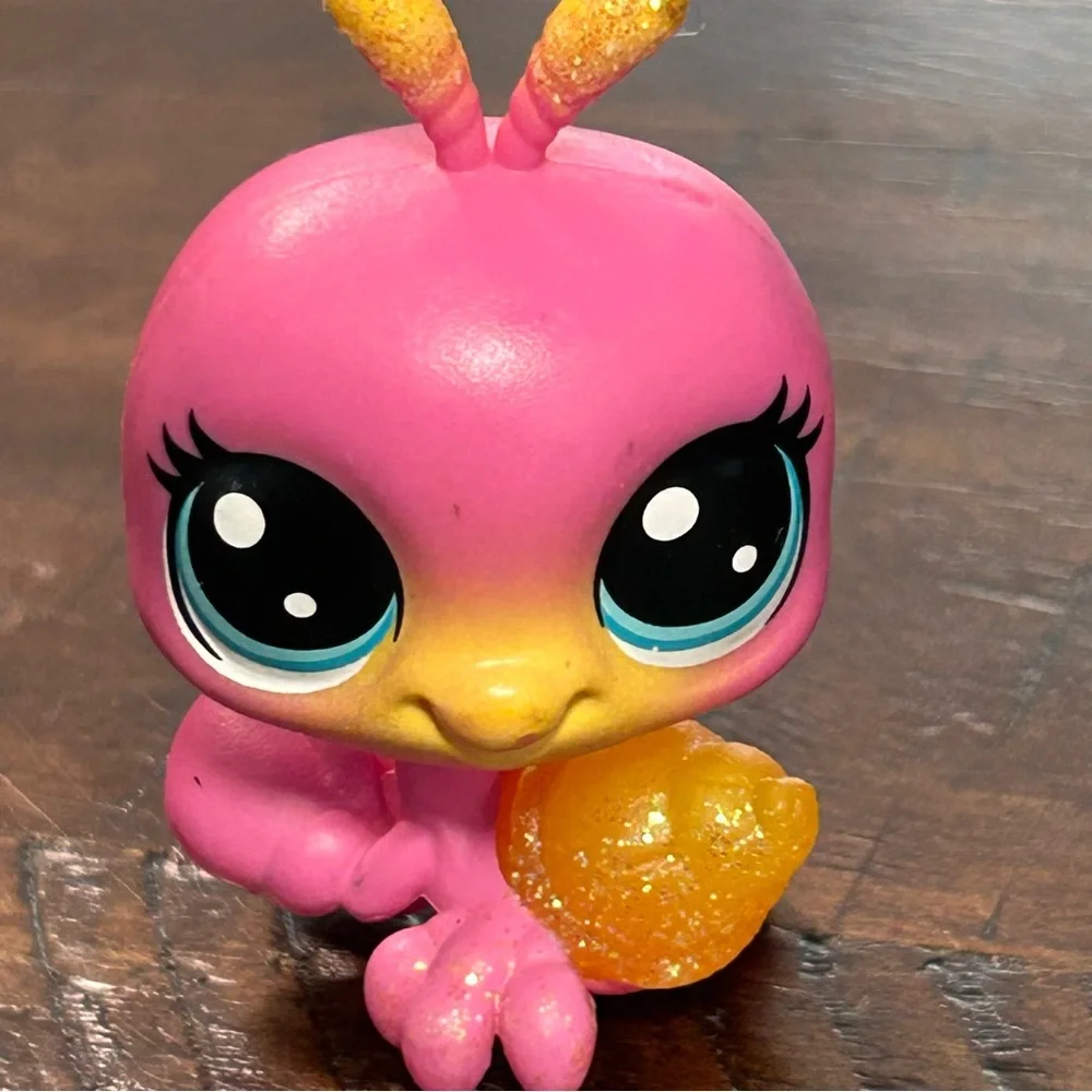 Littlest Pet Shop #1-69 Sunny Hiddencrab Pink Yellow‎ Glitter Hermit Crab